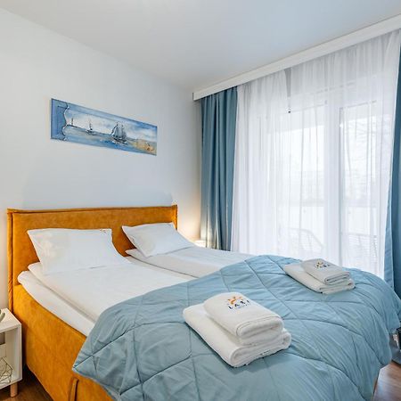 Laba Kolobrzeg Apartamenty Kollataja Z Parkingiem Exteriör bild