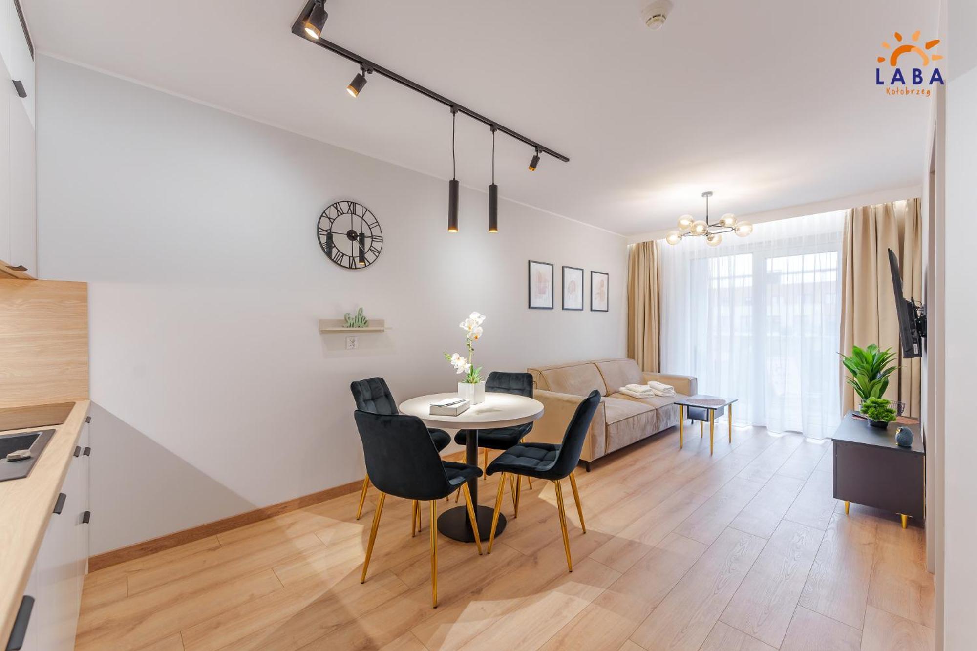 Laba Kolobrzeg Apartamenty Kollataja Z Parkingiem Exteriör bild
