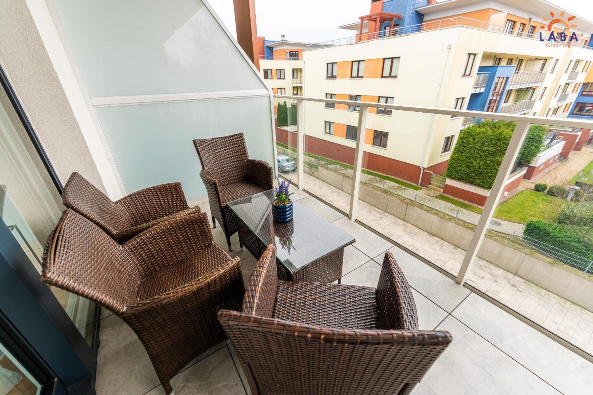 Laba Kolobrzeg Apartamenty Kollataja Z Parkingiem Exteriör bild